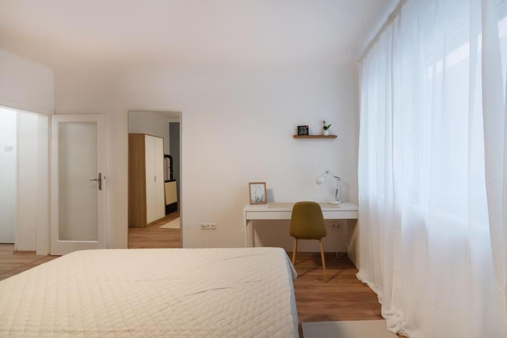 Ruhelage Im Zentrum Nahe Schottentor-contactless Self-check-in Apartment Vienna