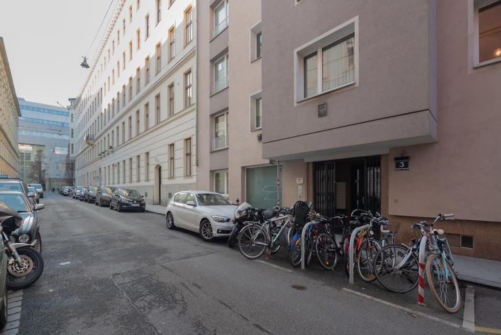 Ruhelage Im Zentrum Nahe Schottentor-contactless Self-check-in Apartment