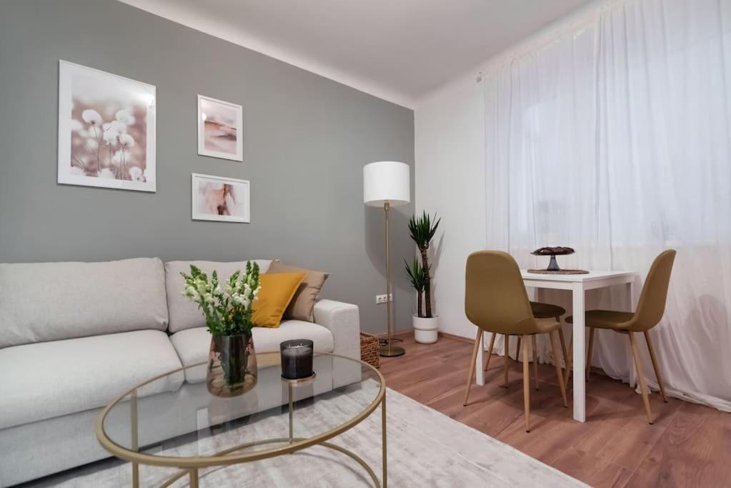 Apartment Ruhelage Im Zentrum Nahe Schottentor-contactless Self-check-in