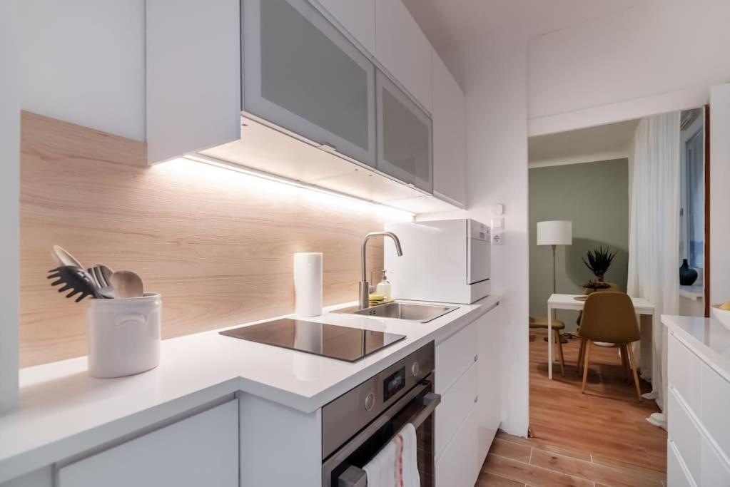 Ruhelage Im Zentrum Nahe Schottentor-contactless Self-check-in Apartment *