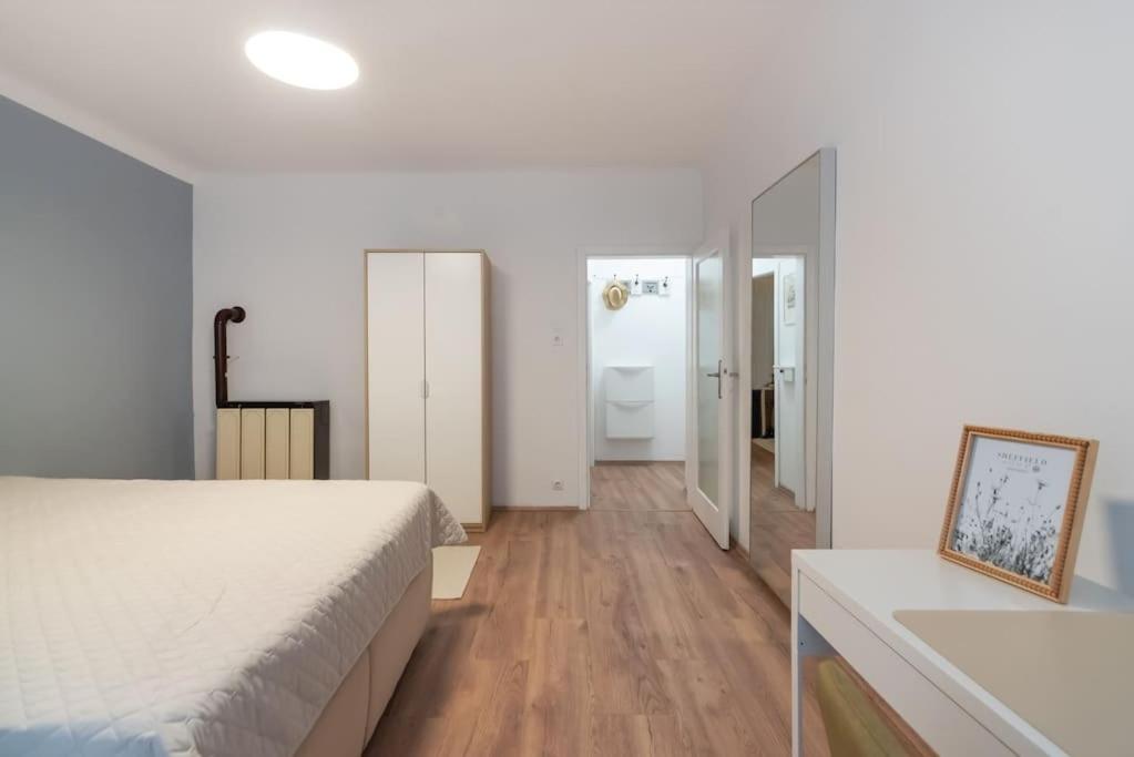 Apartment Ruhelage Im Zentrum Nahe Schottentor-contactless Self-check-in